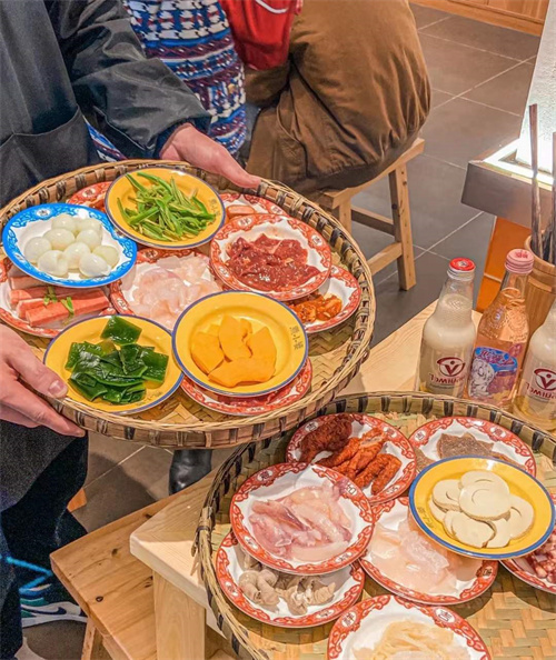 煮小篓盘盘麻辣烫加盟开店